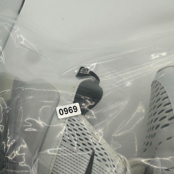 Nike Air Max 270 Shoes Women Size 8 White Black Athletic Running Gym  Cushioned - Picture 13 of 13